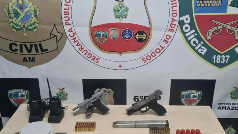 Dupla é presa e armas e drogas são apreendidas na Cidade Nova