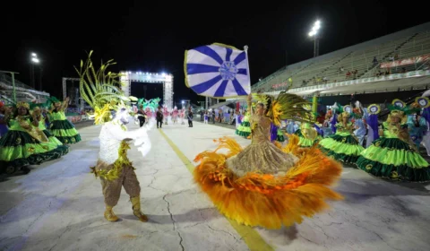 Live Carnaval 2022: alegria toma conta de foliões em segundo dia de desfile