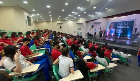 Projeto “CNH na Escola” abre atividades com aula inaugural em Ceti na Compensa