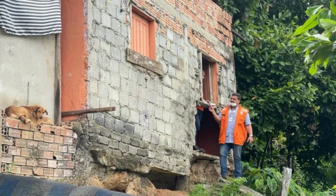 Parte de casa desmorona no bairro Mauazinho