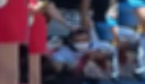 Motorista de ônibus que matou passageiro se apresenta em delegacia