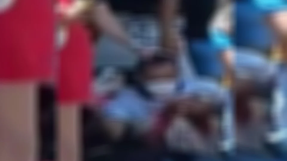 Motorista de ônibus que matou passageiro se apresenta em delegacia