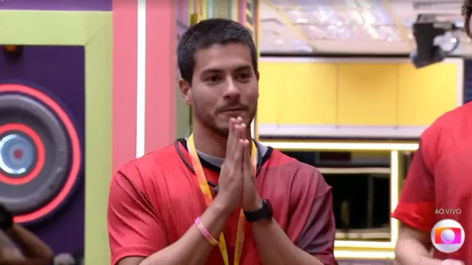 Arthur Aguiar vence prova com Lucas e é o nono líder do ‘BBB 22’