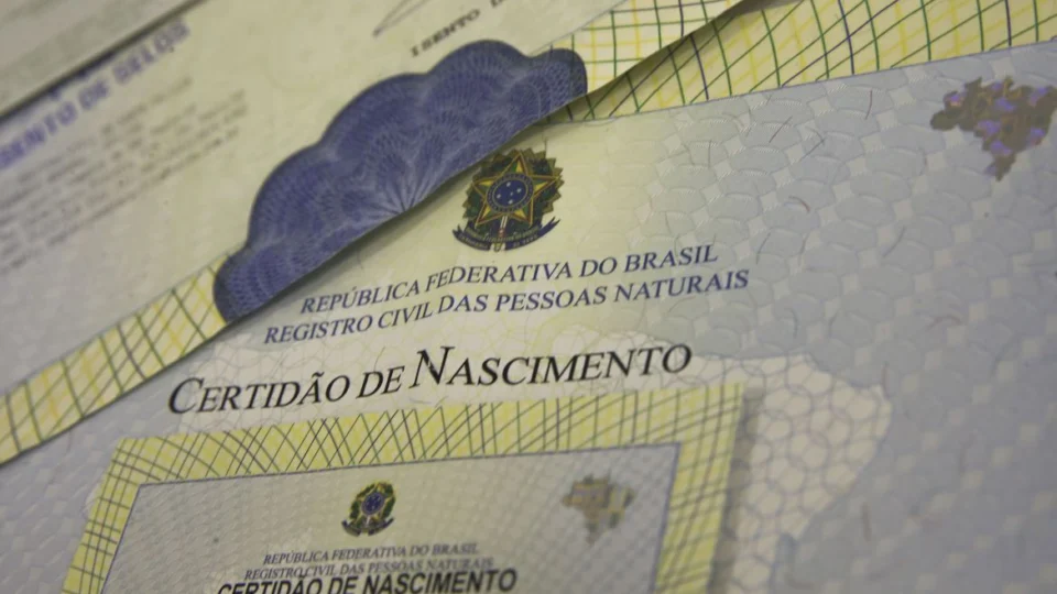 Campanha “Meu Pai Tem Nome” visa alterar certidões de nascimento com pai ausente