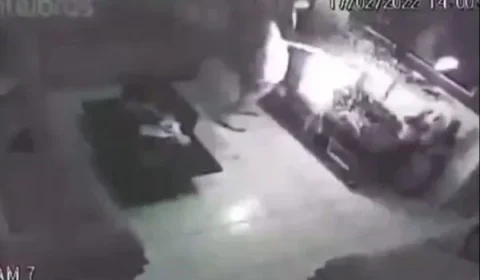 Vídeo: cigarro eletrônico explode na boca de cantor