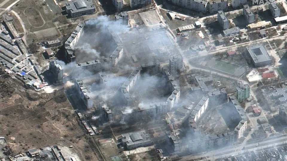 Ucrânia confirma pelo menos 300 mortos em ataque a teatro