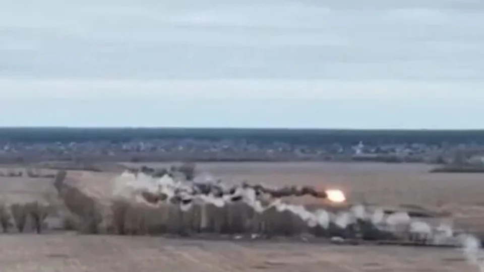 Veja vídeo em que aeronave russa é abatida no ar