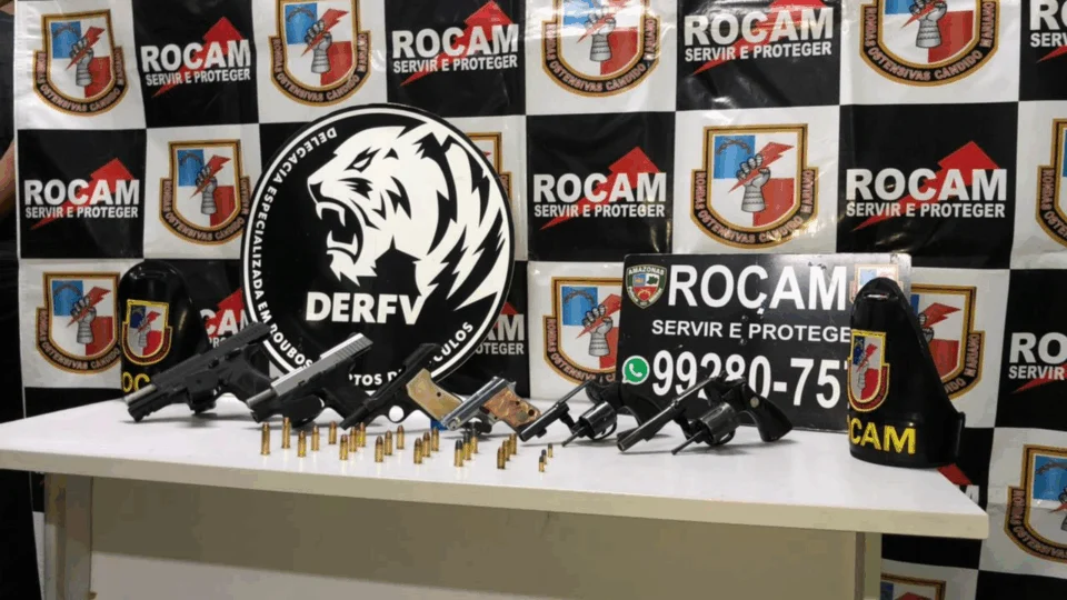 Urgente: quatro homens são presos com armas de fogo em Manaus