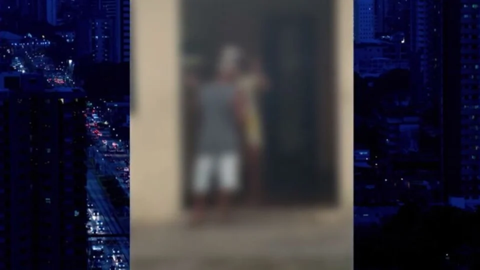 Adolescente é abusada por homem que costumava rondar casa da vítima; veja vídeo