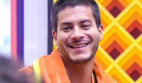BBB22: Favorito ao prêmio, Arthur bate 13 milhões de fãs no Instagram