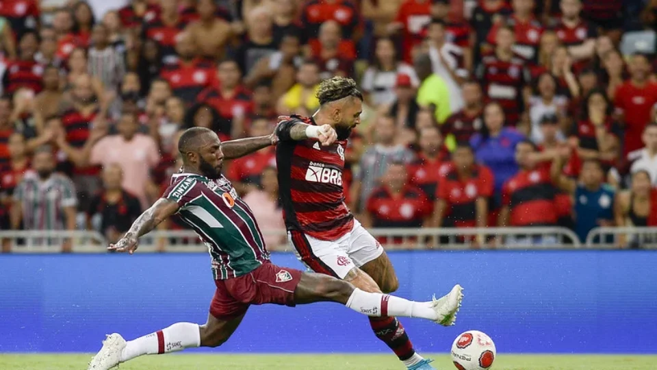 Fluminense e Flamengo decidem o Campeonato Carioca neste sábado