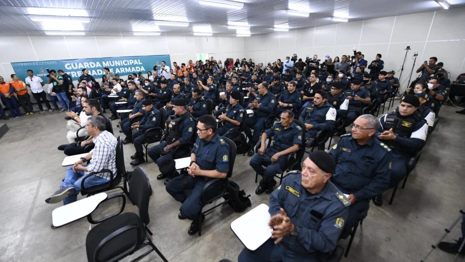 Manaus lança curso de uso de armamento letal para 1ª turma da guarda municipal