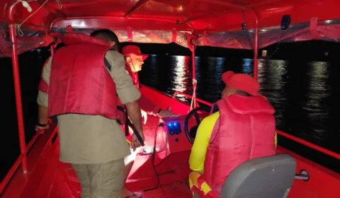 Buscas continuam na noite deste sábado por paraquedista desaparecido no rio Negro