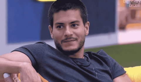 Arthur se pronuncia sobre suposta ajuda de robôs para ganhar o BBB22