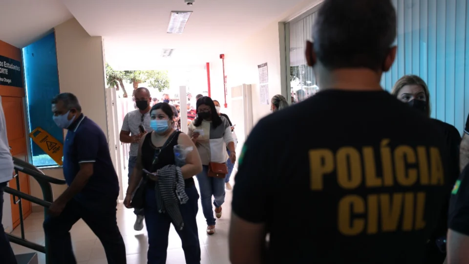 Provas do concurso público da PC-AM são aplicadas para 66 mil inscritos neste domingo