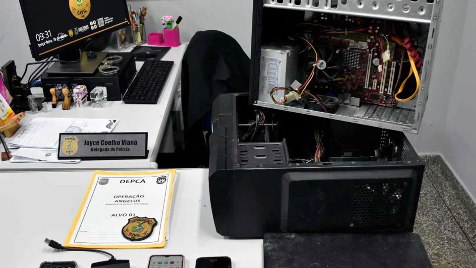 Homem é preso por armazenar conteúdo pornográfico infantil