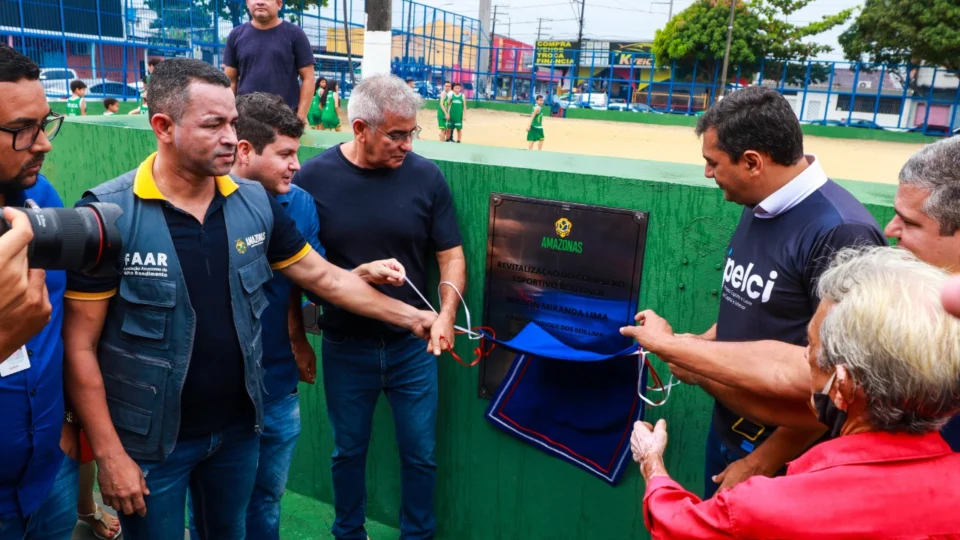 Dois espaços esportivos revitalizados são entregues em Manaus