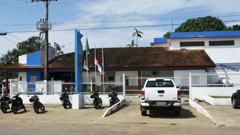 Criminosos atacam motociclista em via publica no município de Coari