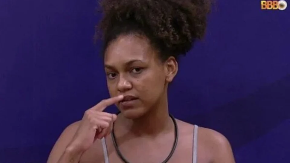 BBB22: Jessilane vomita nela mesma após alarme de Arthur Aguiar