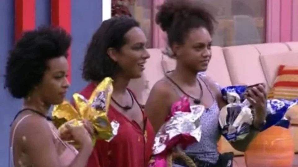 Natália, Jessi e Lina tomam conta da web após retorno de Arthur