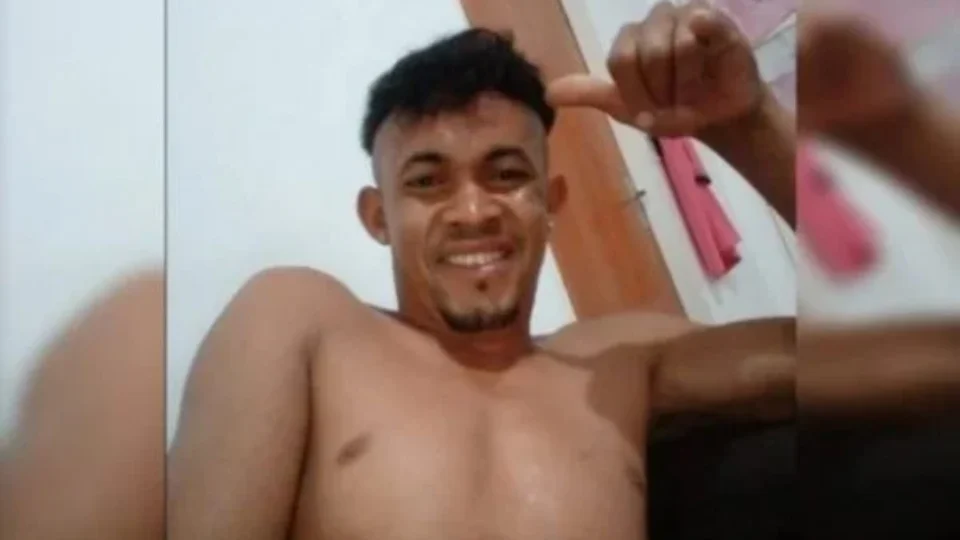 Homem tem corpo carbonizado em ritual e é separado em 419 partes; vídeo