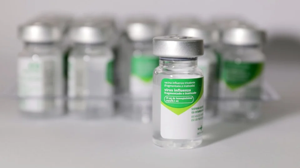 Campanha de vacinação contra a influenza e sarampo inicia por grupos prioritários, nesta segunda-feira