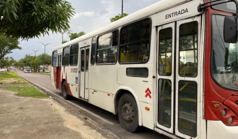Trio armado toca o terror durante assalto em ônibus no bairro Cidade Nova
