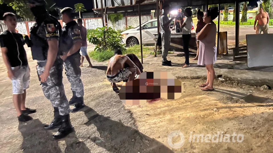 Homem é atingido com diversas facadas pelo corpo na Morada do Sol