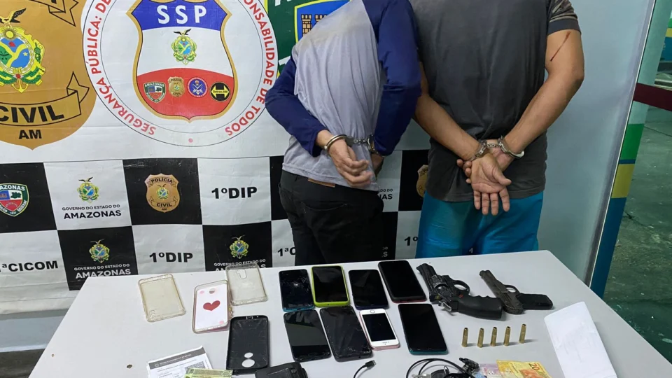 Trio de assaltantes tenta fugir mas acaba preso em avenida de Manaus