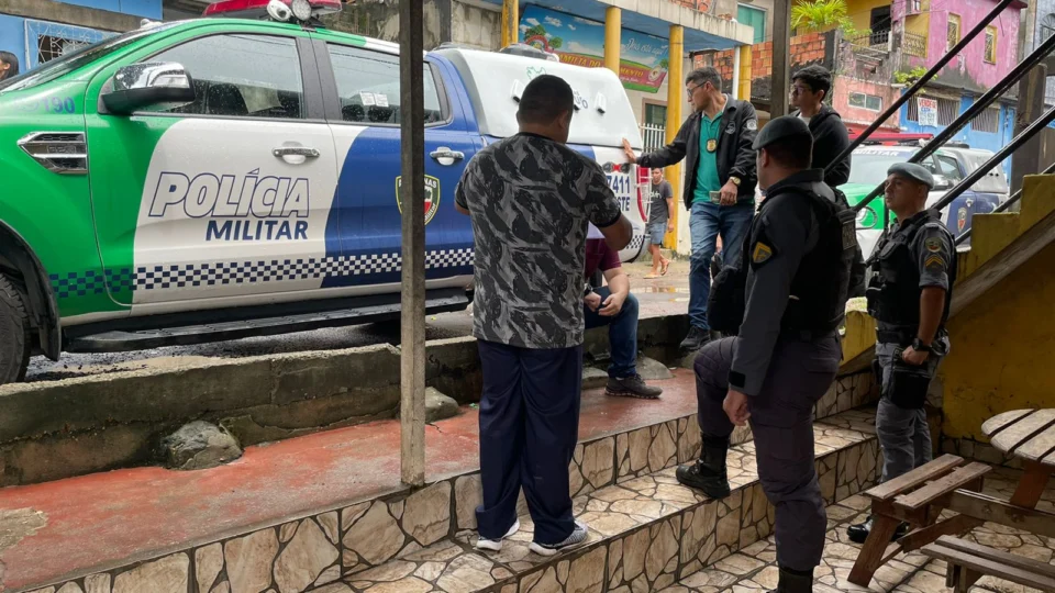 Após perseguição homem é crivado de balas na Compensa
