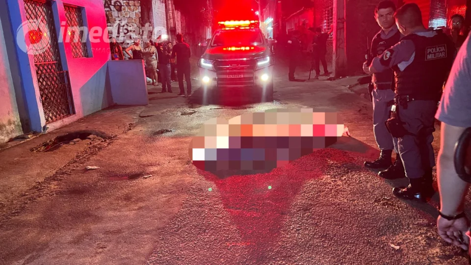 Na guerra do tráfico, jovem é executado com vários tiros no bairro da Compensa