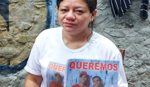 Mãe pede justiça pela morte do ex-esposo e filho enquanto vendiam churrasco