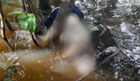 Urgente: bombeiros resgatam corpo em rio no distrito Ariaú em Iranduba