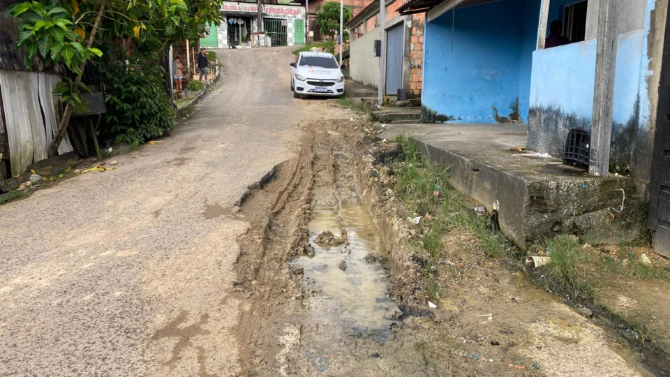 Moradores denunciam situação precária de rua do Parque Riachuelo 2