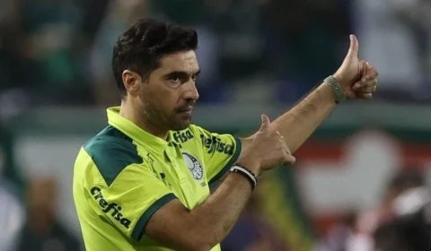 Abel Ferreira retorna ao banco do Palmeiras pela Libertadores 2022