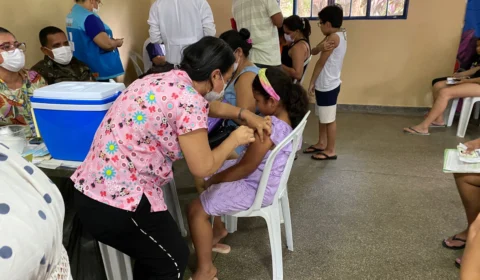Covid-19: vacinação de crianças é realizada neste sábado
