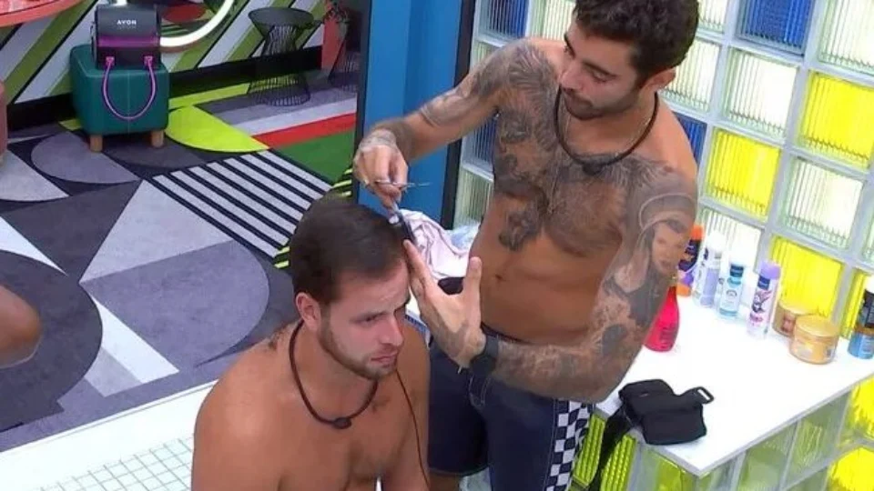 Gustavo e Scooby falam sobre ejaculação noturna: “já tive umas seis vezes aqui”