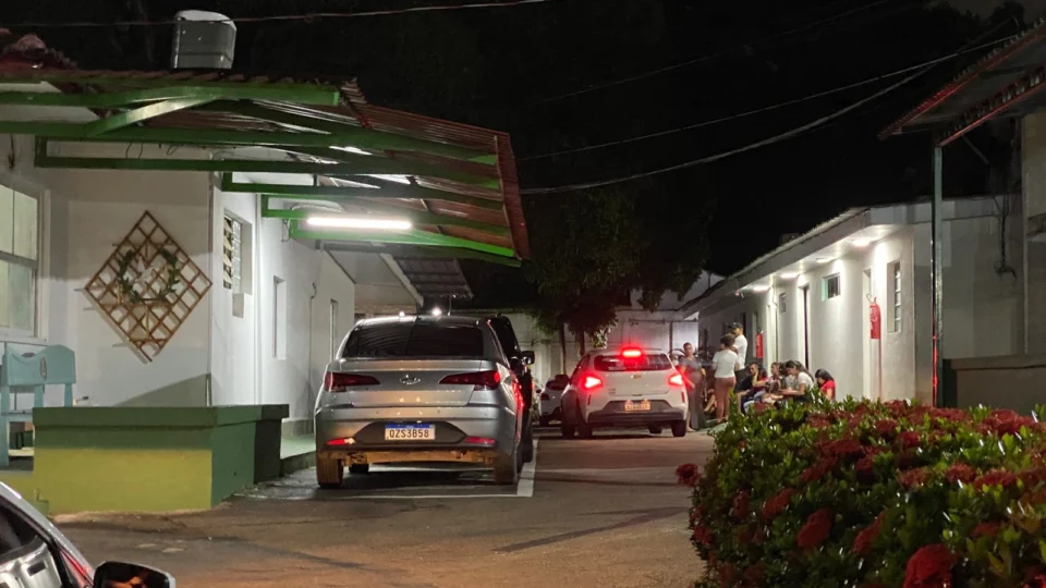 Família realiza velório da paraquedista Ana Caroline e enterro será neste domingo