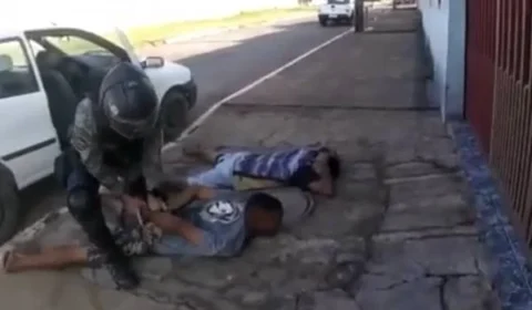 Vídeo mostra policiais militares perseguindo assaltantes