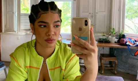 Ex-BBB Maria é furtada ao chegar na Sapucaí; veja vídeo