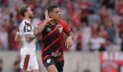 Terans marca de pênalti e Athletico-PR derrota Flamengo por 1 x 0