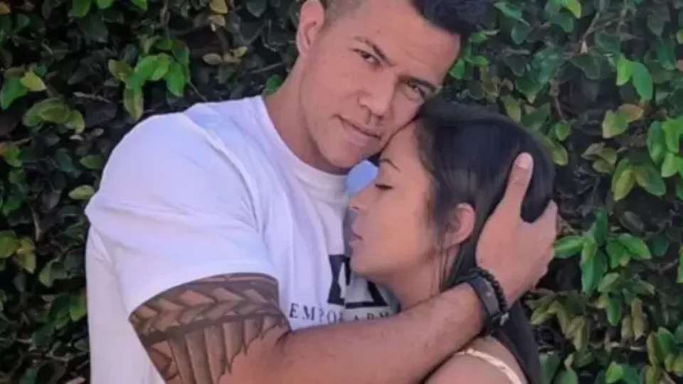 Personal que flagrou esposa fazendo sexo com mendigo é indiciado por agressão