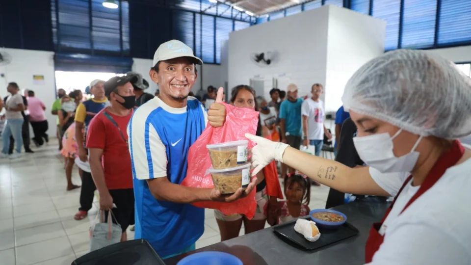 Cozinha popular: Prato Cheio é reinaugurado no bairro Alfredo Nascimento