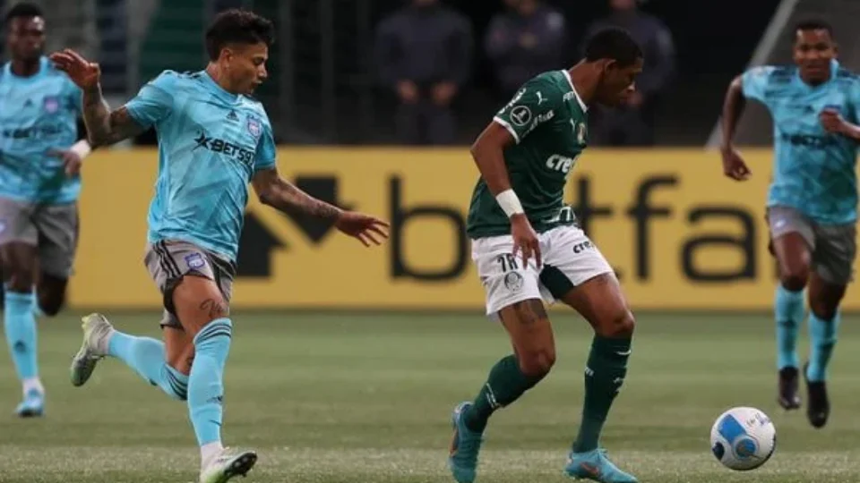 Danilo marca mais uma vez e Palmeiras segue 100% na Libertadores