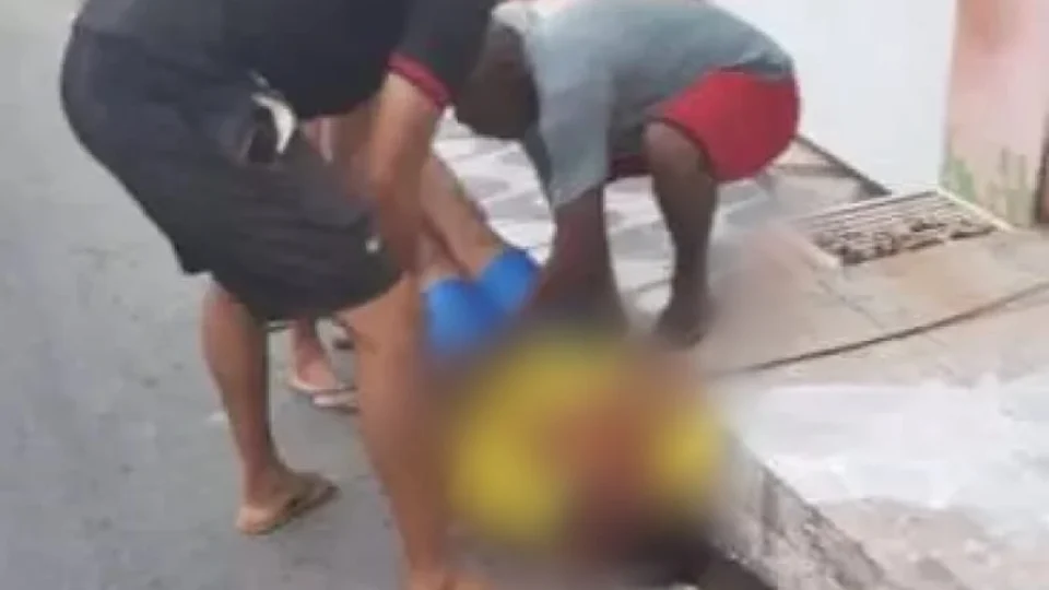 VEJA VÍDEO: polícia identifica suspeitos de matar jovem com tiros no rosto