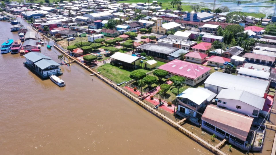 Flutuantes irregulares crescem de 40 para 900 durante 20 anos no AM