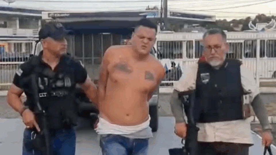 Homem investigado por envolvimento em homicídios é preso no Aleixo