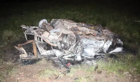 TRAGÉDIA: família morre carbonizada em acidente de trânsito