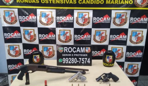 Armas de fogo que estavam com criminosos são apreendidas, na zona Norte