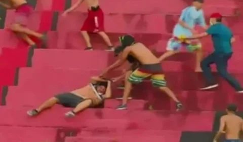 VEJA VÍDEO: Organizada do Sport invade setor de corintianos e inicia briga